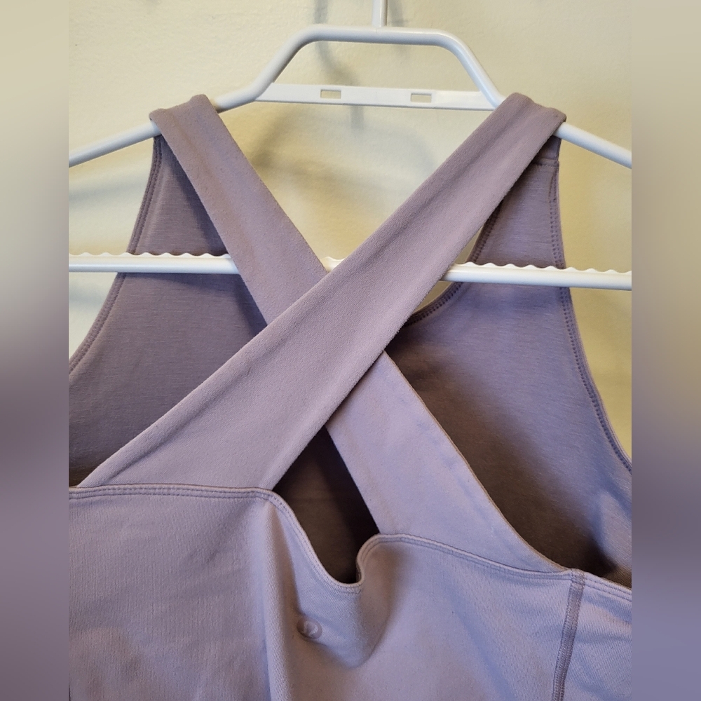 Lululemon light pale lavender tank top no size can fit Medium
